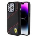 Pouzdro iPhone 15 Pro Ferrari s perforovanou šikmou linkou - černé